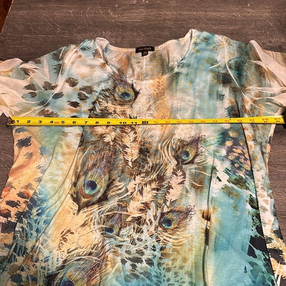 Cal Style U.S.A. 2XL Shark Bite Style Blouse With Flowing Sleeves - Picture 5 of 10